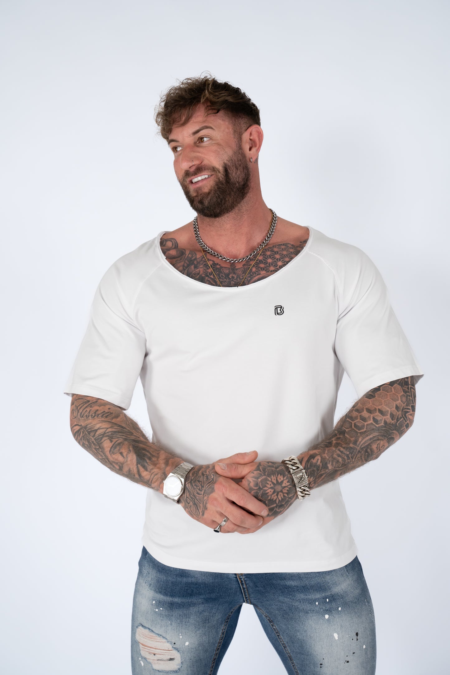 Belator T-shirt raw edge neck Moonbean