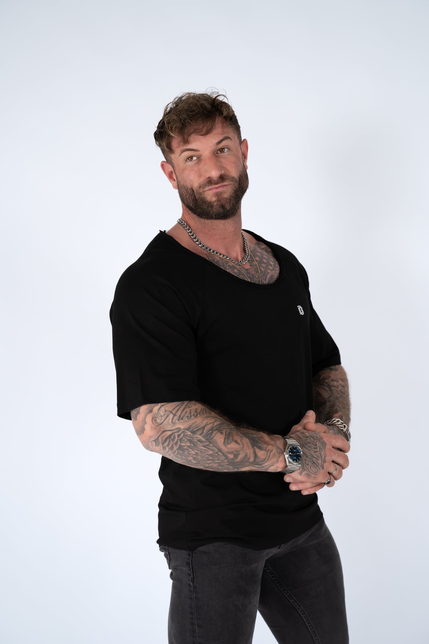 Belator T-shirt raw edge neck Moonbean